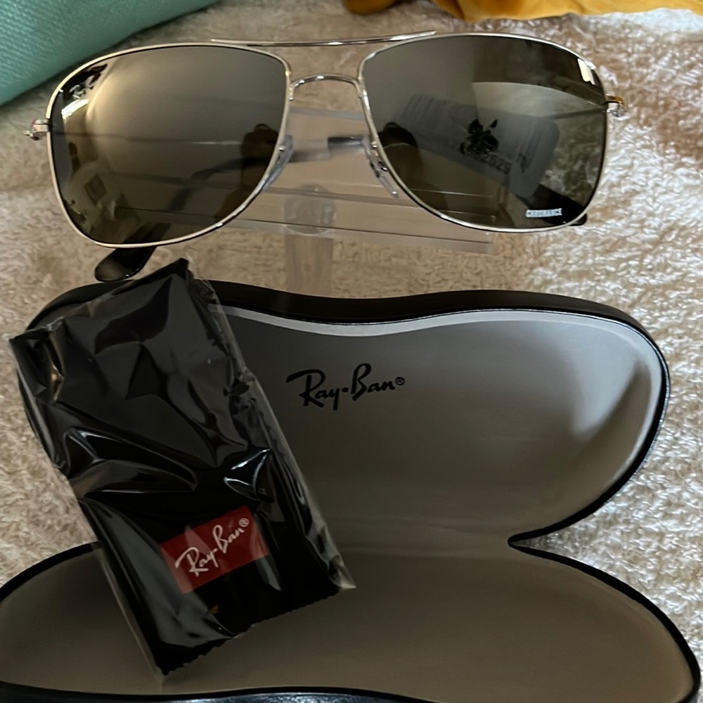 Ray Ban Classy Chromance Polarized Sunglasses